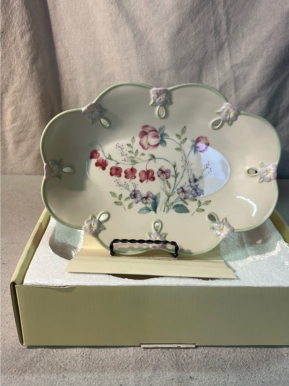Lenox White Porcelain Spring Bouquet Decorative Jewelry Tray